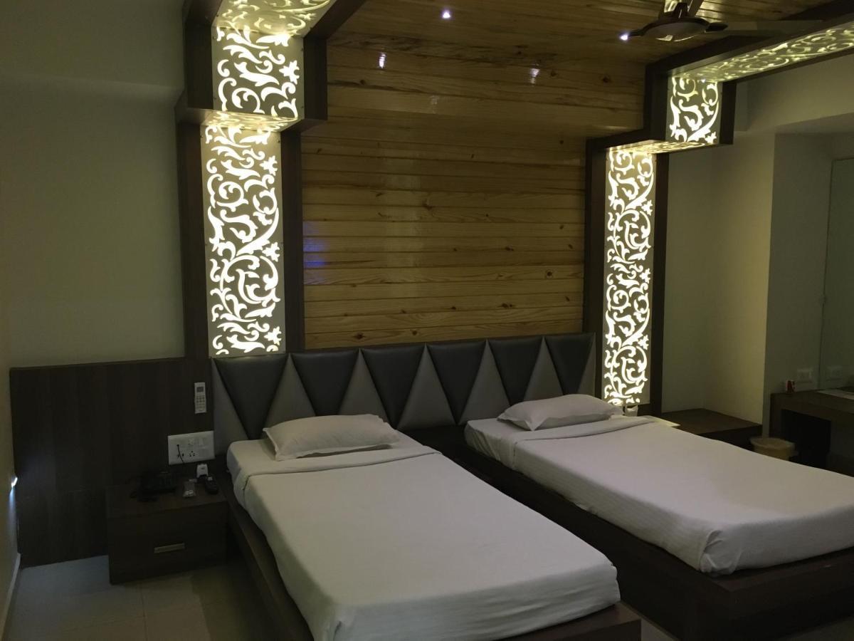Hotel Grand Arjun Rāipur Exterior foto