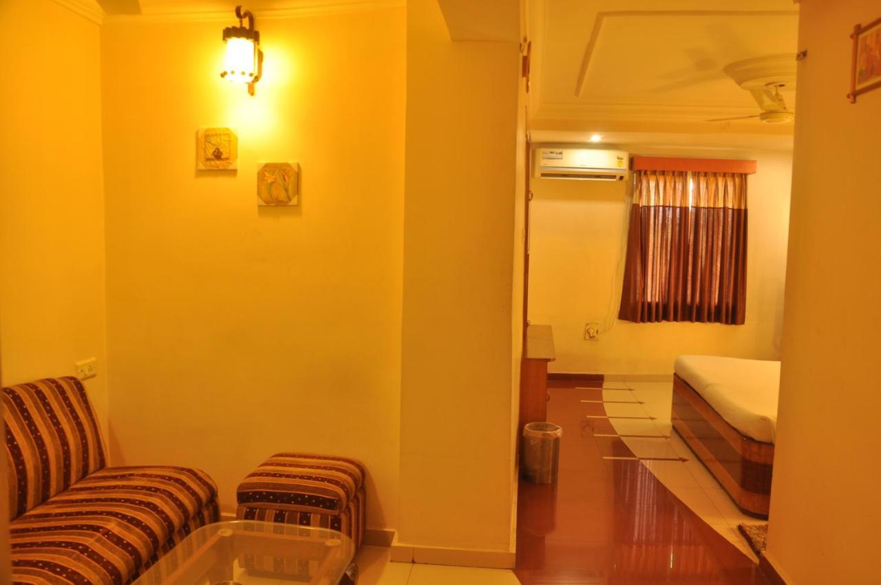 Hotel Grand Arjun Rāipur Exterior foto